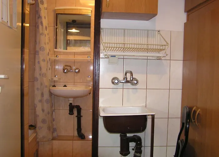 A-klimatyzacja Kawalerka Mala Halczyna 9 Do Centrum 6 Przystankow