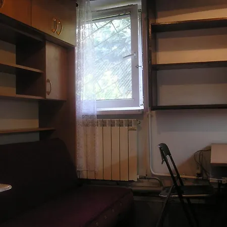 A-klimatyzacja Kawalerka Mala Halczyna 9 Do Centrum 6 Przystankow ゲストハウス 3*